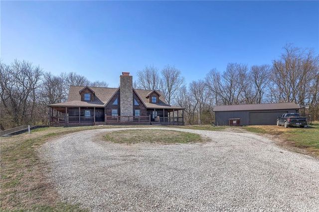 684 NW 832P Road, Blairstown, MO 64726