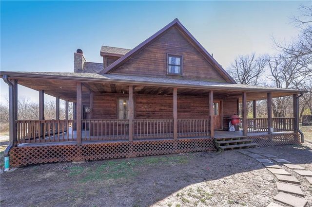 684 NW 832P Road, Blairstown, MO 64726