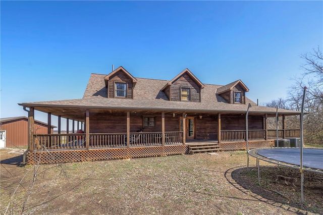 684 NW 832P Road, Blairstown, MO 64726