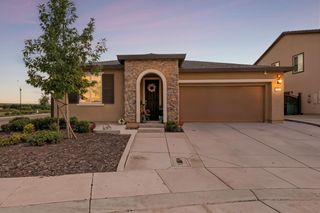 8801 Prelude Way, Elk Grove, CA 95757