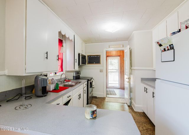 303 Myrtle Avenue, Hamlet, NC 28345