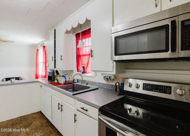 303 Myrtle Avenue, Hamlet, NC 28345