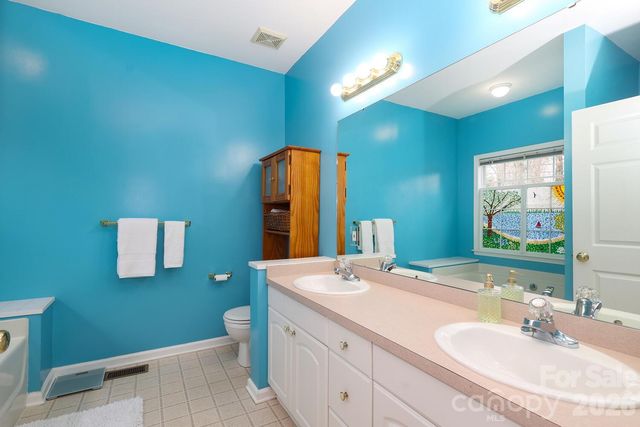 2601 Rustic Ridge Court, Charlotte, NC 28270
