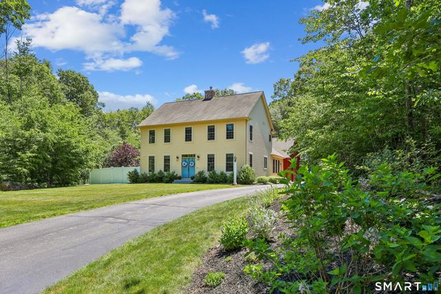 29 Green Valley Lakes Road, East Lyme, CT 06333