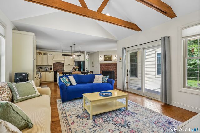 29 Green Valley Lakes Road, East Lyme, CT 06333