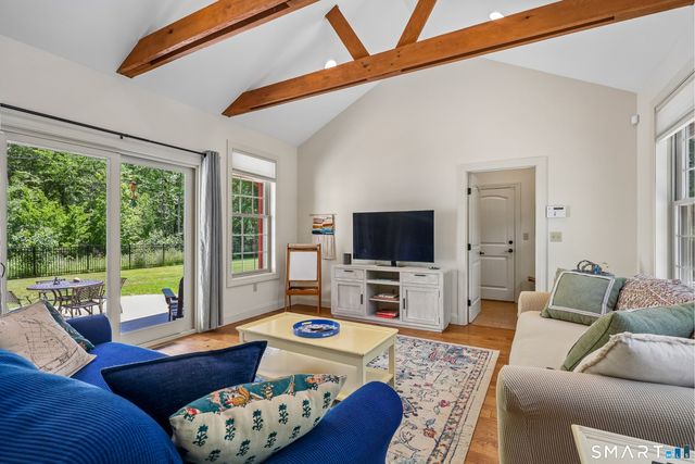 29 Green Valley Lakes Road, East Lyme, CT 06333