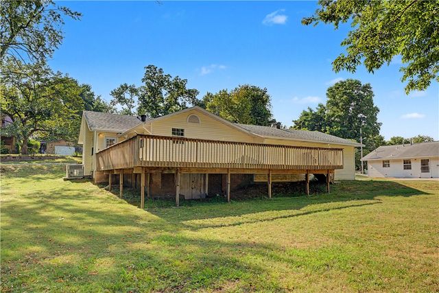 276 N A Street, Centerton, AR 72719