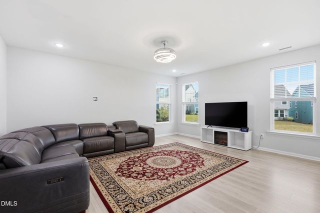 2367 Kettle Falls Station, Apex, NC 27502