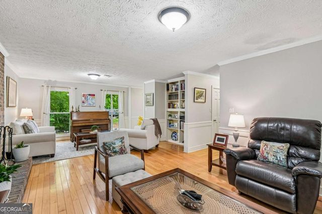 160 Deanna Court, Lawrenceville, GA 30046