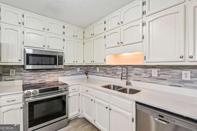 160 Deanna Court, Lawrenceville, GA 30046