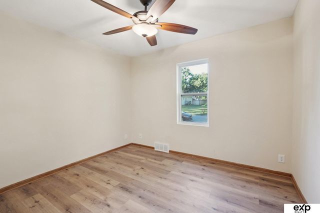 3355 N 40 Avenue, Omaha, NE 68111