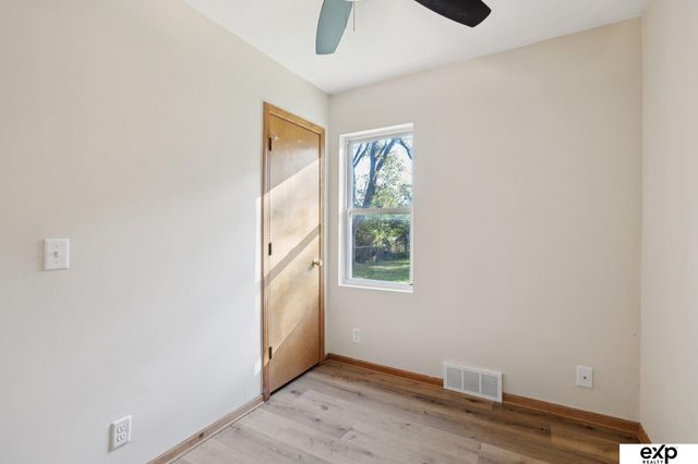 3355 N 40 Avenue, Omaha, NE 68111