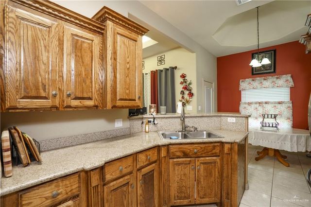 1110 E 8th Street, San Juan, TX 78589