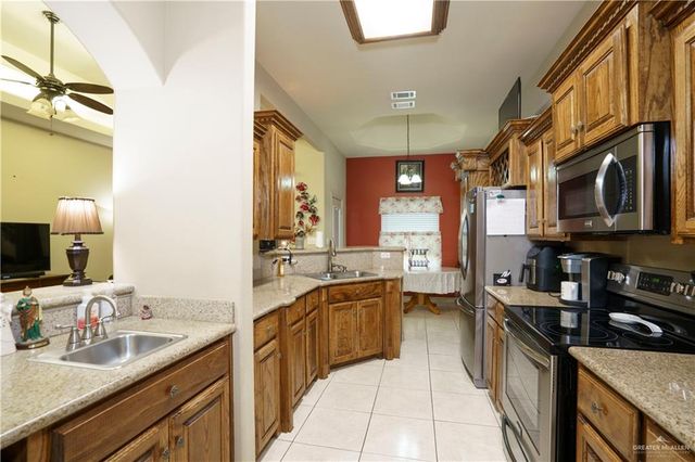 1110 E 8th Street, San Juan, TX 78589