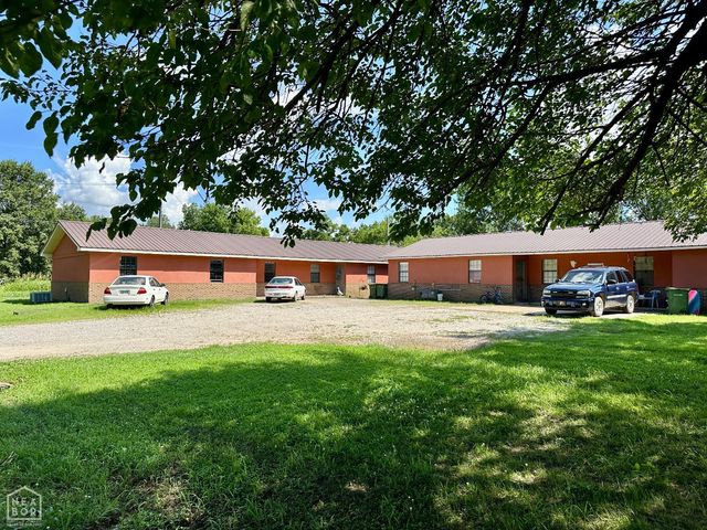 208 NE 2nd Street, Hoxie, AR 72433