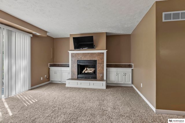 3710 N 40th Street, Lincoln, NE 68504