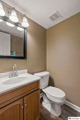 3710 N 40th Street, Lincoln, NE 68504