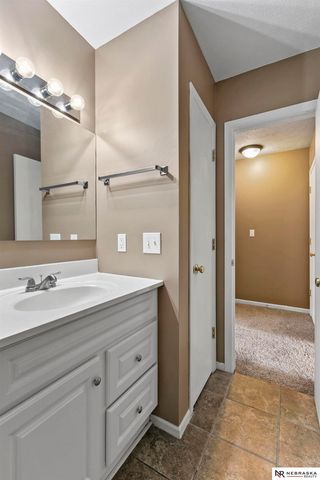 3710 N 40th Street, Lincoln, NE 68504