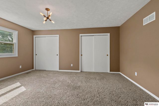 3710 N 40th Street, Lincoln, NE 68504