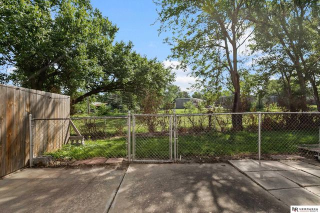 3710 N 40th Street, Lincoln, NE 68504