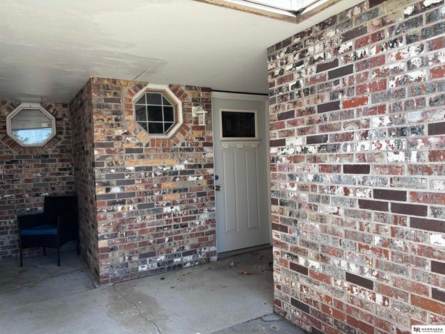 3710 N 40th Street, Lincoln, NE 68504