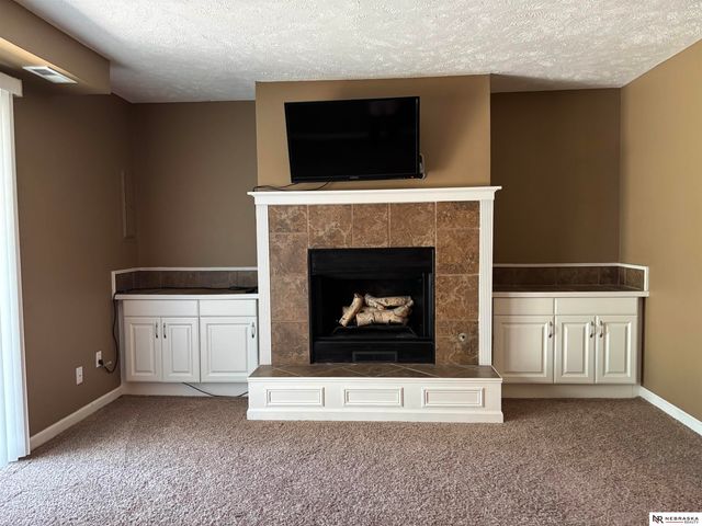 3710 N 40th Street, Lincoln, NE 68504