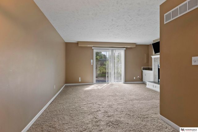 3710 N 40th Street, Lincoln, NE 68504
