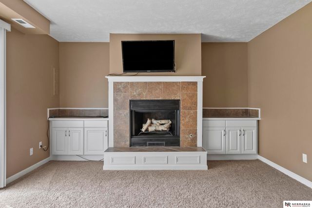 3710 N 40th Street, Lincoln, NE 68504