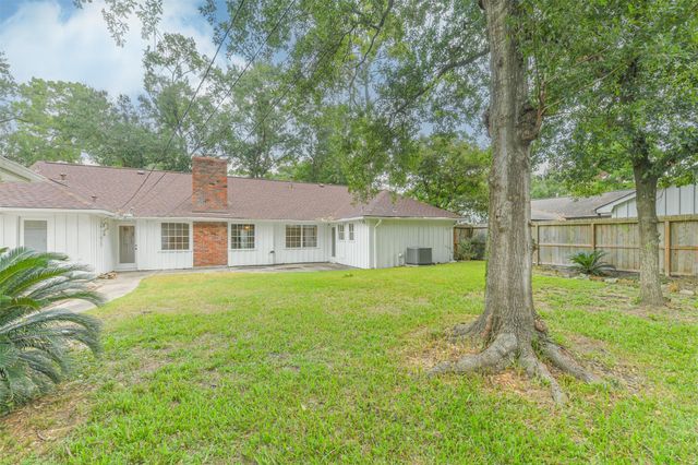 12223 Old Oaks Drive, Houston, TX 77024