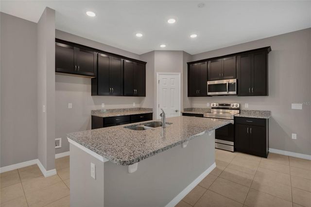 717 CROWN ROSE DRIVE, Eagle Lake, FL 33839