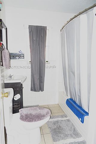 828 Robinson Road, La Porte, TX 77571