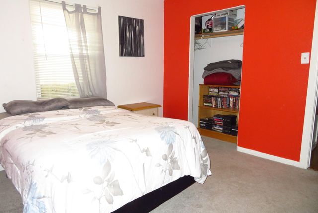 828 Robinson Road, La Porte, TX 77571