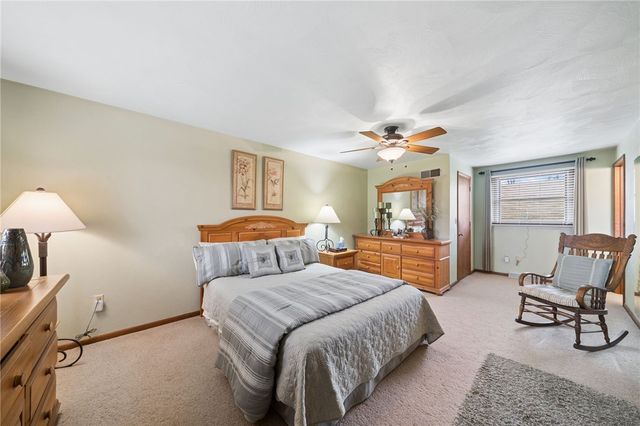 113 Skyview Dr, Penn Twp, PA 15644