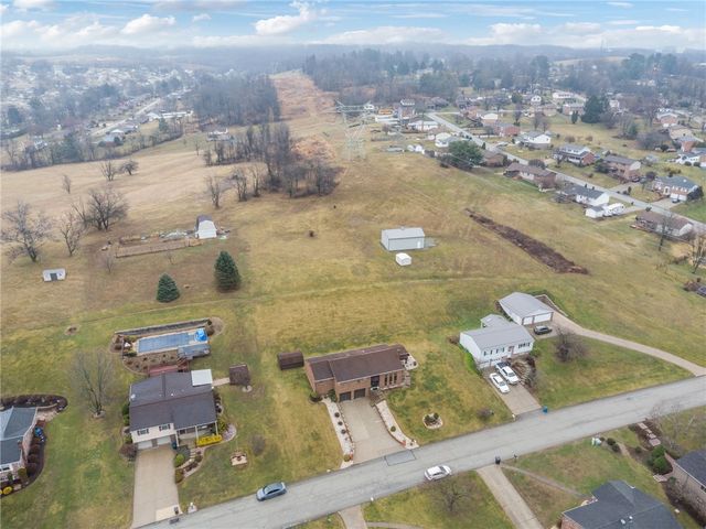 113 Skyview Dr, Penn Twp, PA 15644