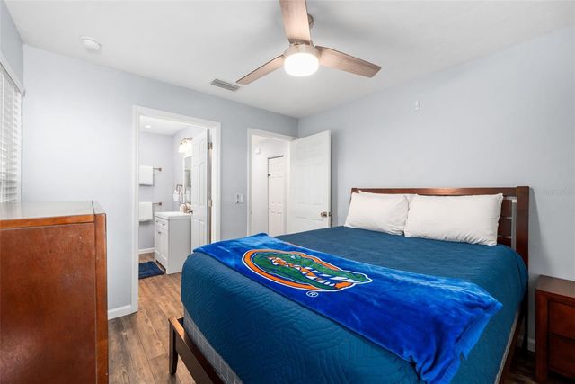 2256 W UNIVERSITY AVENUE, Gainesville, FL 32603