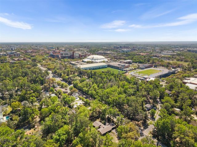 2256 W UNIVERSITY AVENUE, Gainesville, FL 32603