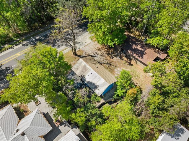 2256 W UNIVERSITY AVENUE, Gainesville, FL 32603