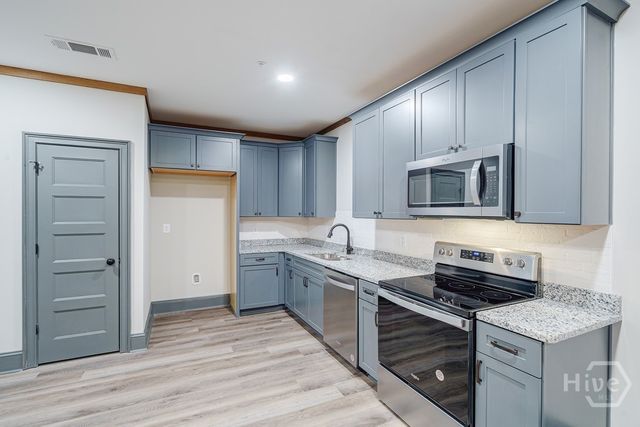 34 Depot St 22, Hartwell, GA 30643