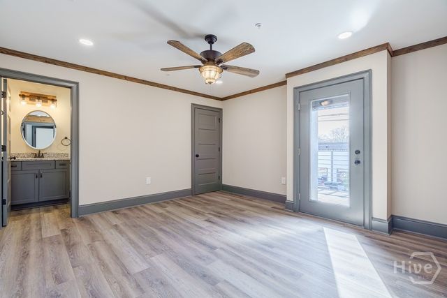 34 Depot St 22, Hartwell, GA 30643