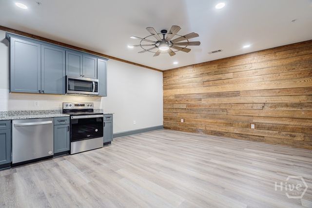 34 Depot St 22, Hartwell, GA 30643