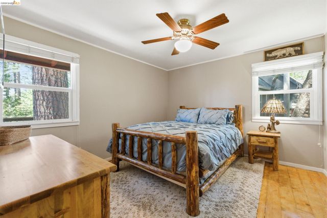 22334 Twain Harte Drive, Twain Harte, CA 95383