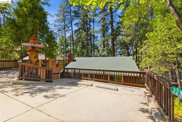 22334 Twain Harte Drive, Twain Harte, CA 95383