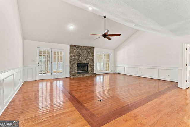 415 W McIntosh Road, Brooks, GA 30205
