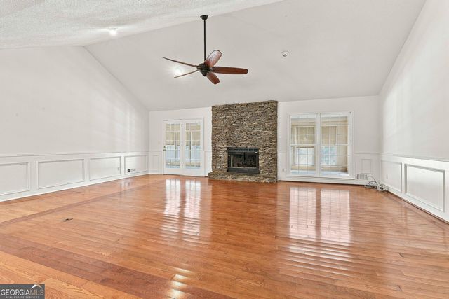415 W McIntosh Road, Brooks, GA 30205
