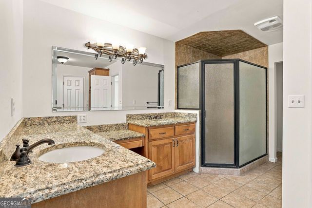 415 W McIntosh Road, Brooks, GA 30205