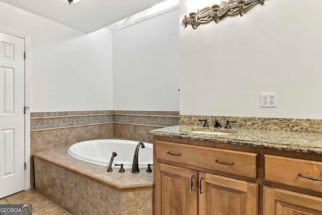 415 W McIntosh Road, Brooks, GA 30205
