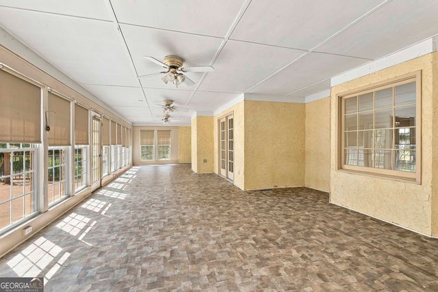 415 W McIntosh Road, Brooks, GA 30205