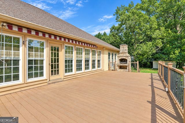 415 W McIntosh Road, Brooks, GA 30205