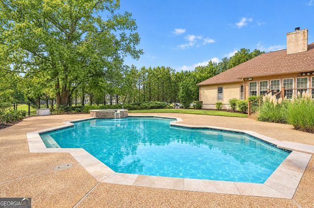 415 W McIntosh Road, Brooks, GA 30205