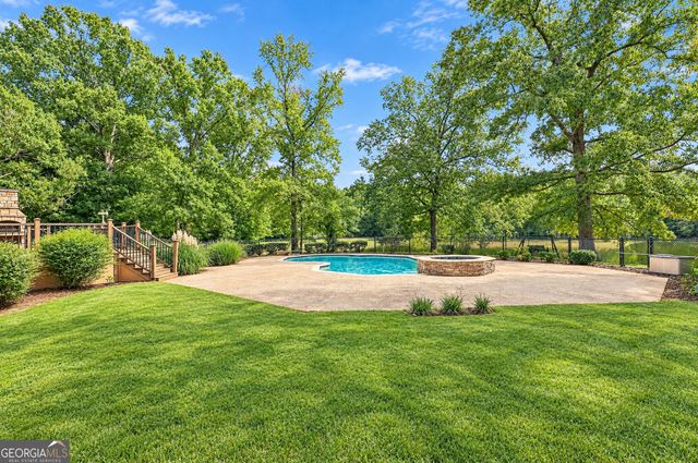 415 W McIntosh Road, Brooks, GA 30205